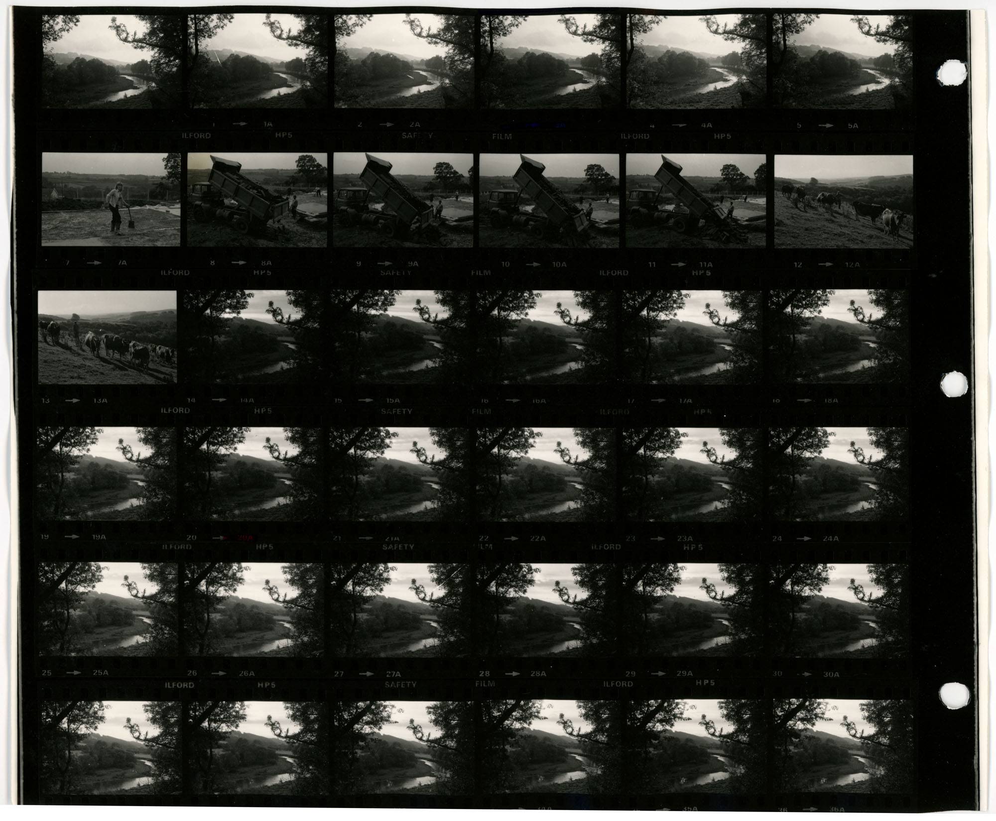 Negative numbers 0-5A and 7A-36A. These frames are all duplicated on contact sheets RAV/02/1138/2 and RAV/02/1138/3.