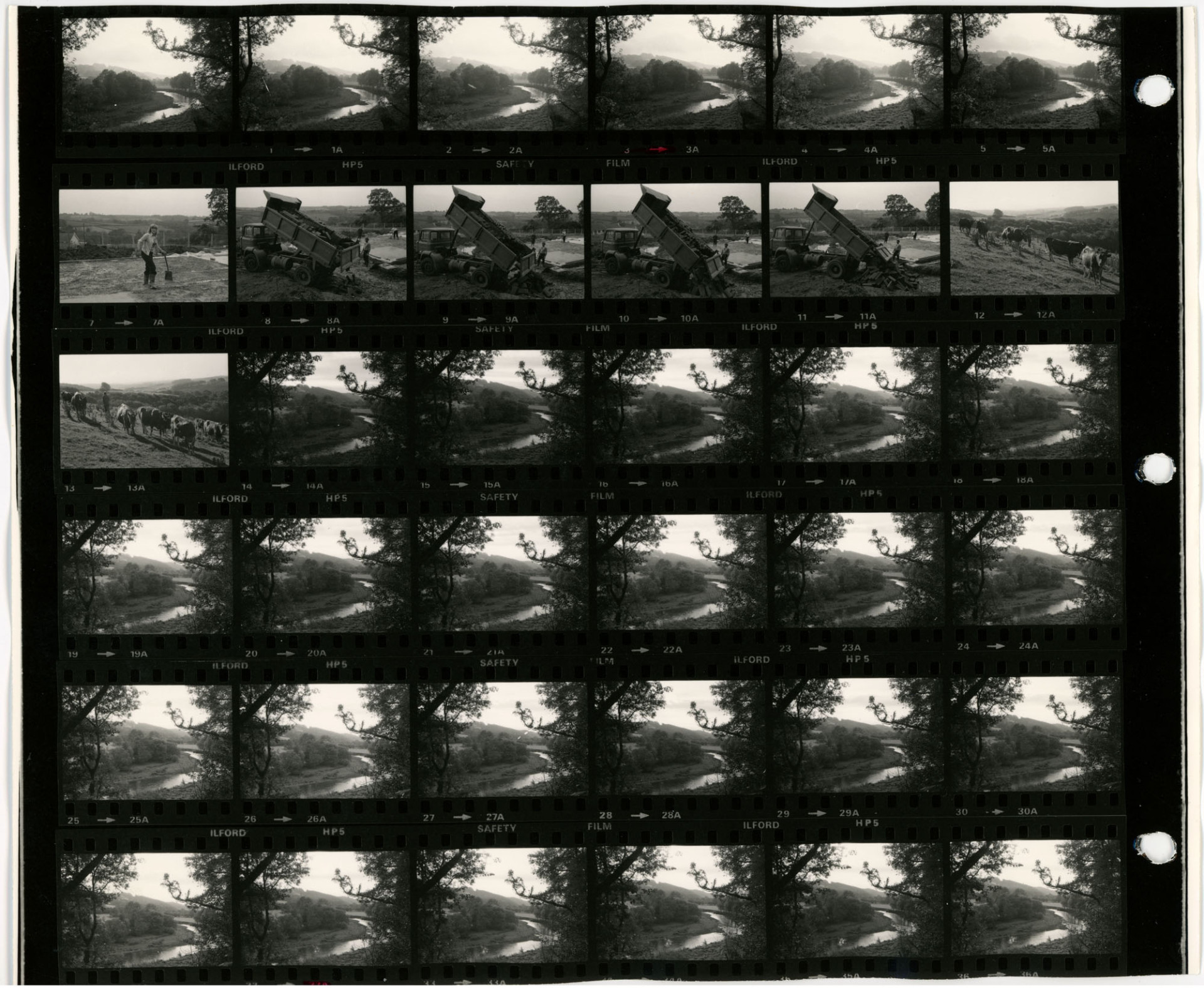 Negative numbers 0-5A and 7A-36A. These frames are all duplicated on contact sheets RAV/02/1138/1 and RAV/02/1138/2.